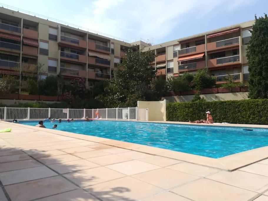 Les Jardins Du Luxembourg Apartment Hyeres Exterior photo